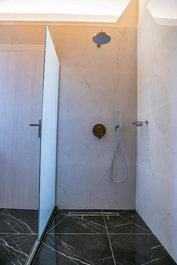 Hotel Alexander Mýtikas Eksteriør bilde